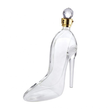 high-heeled shoes shape glass decanter whiskey